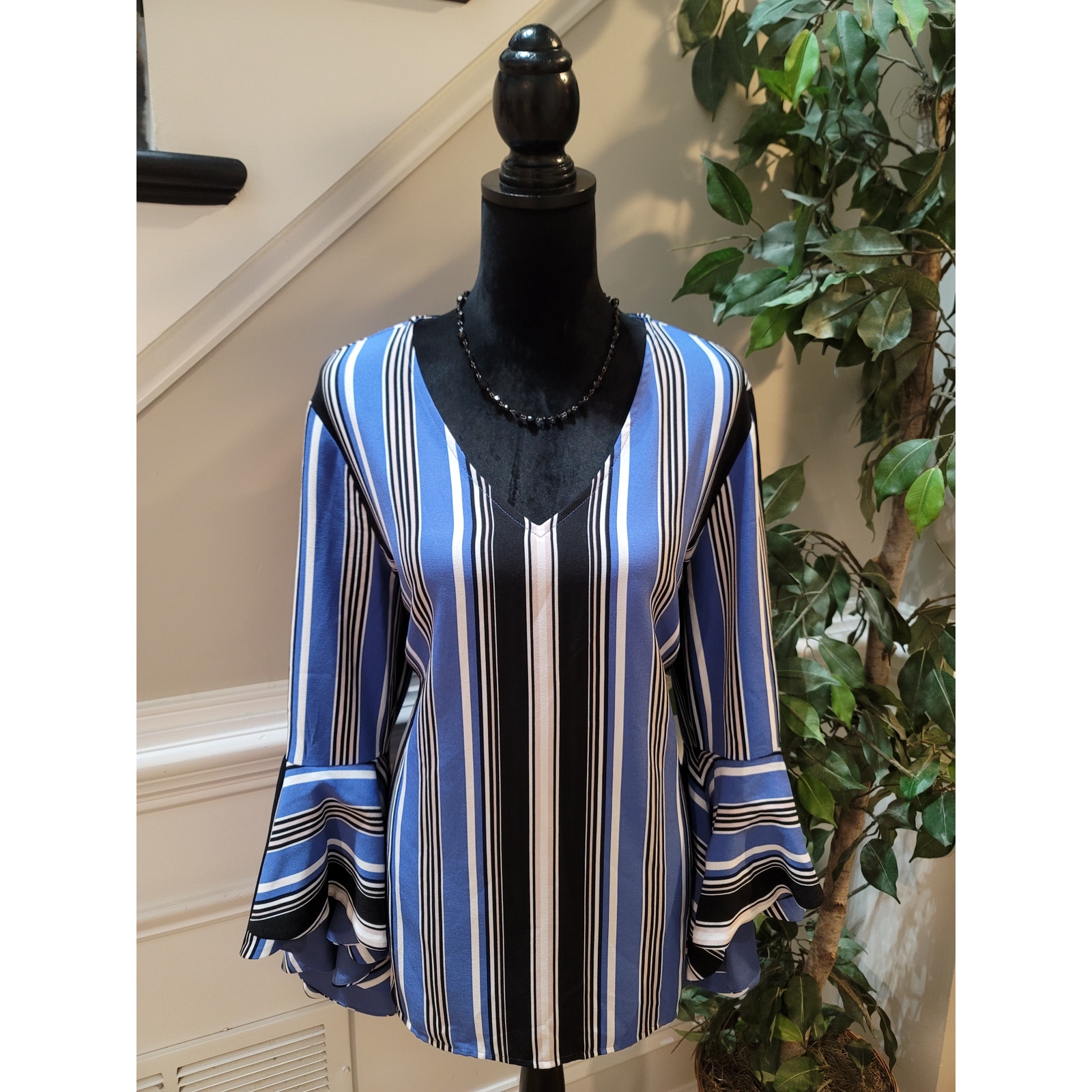 Coco Bianco Blouse Women's Size X-Large Blue Black Stripe 100% Polyester